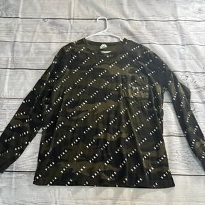 Pink green camo long sleeve shirt size large